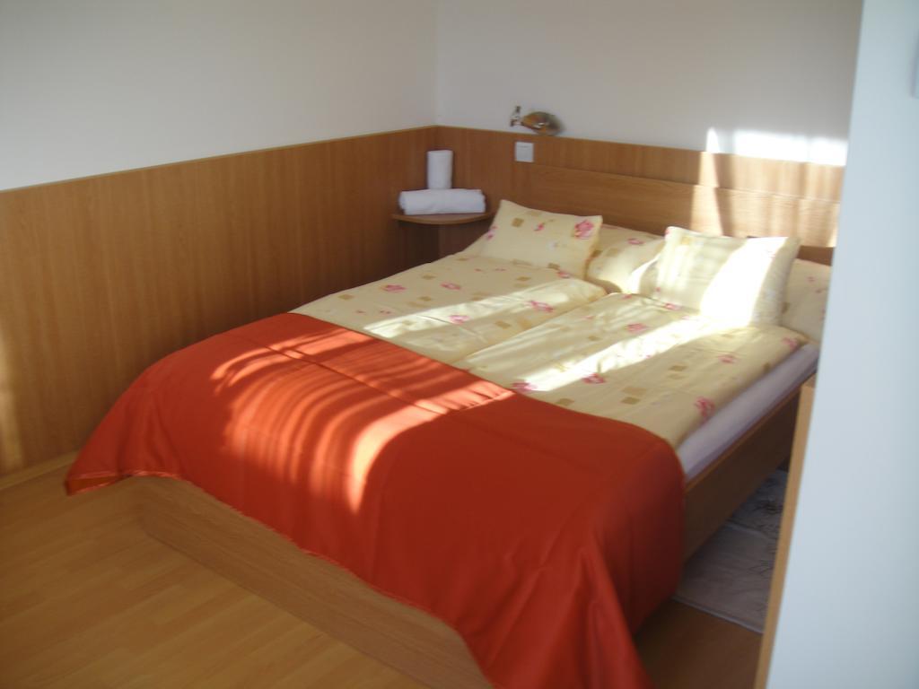 Paks Panzio Hotel Cameră foto